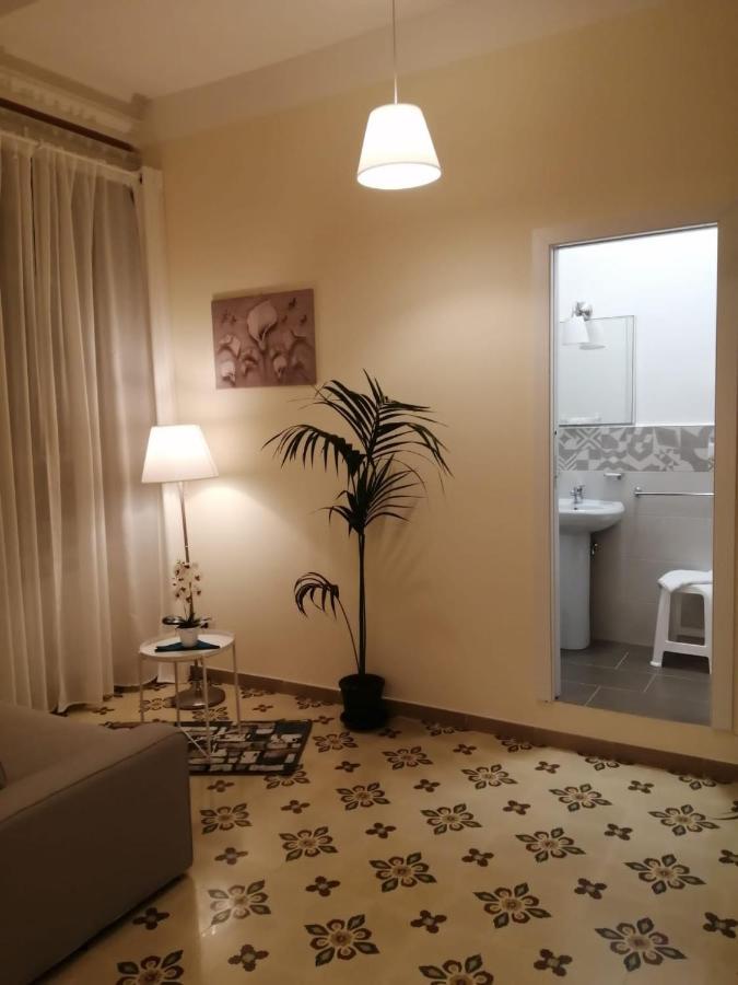B&B Suleima Messina Exteriör bild